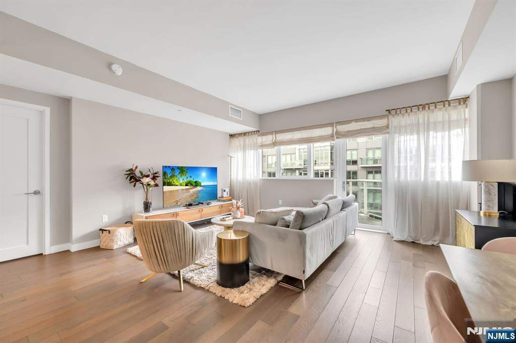 3 Bedroom Apartment/Flat's Image 11