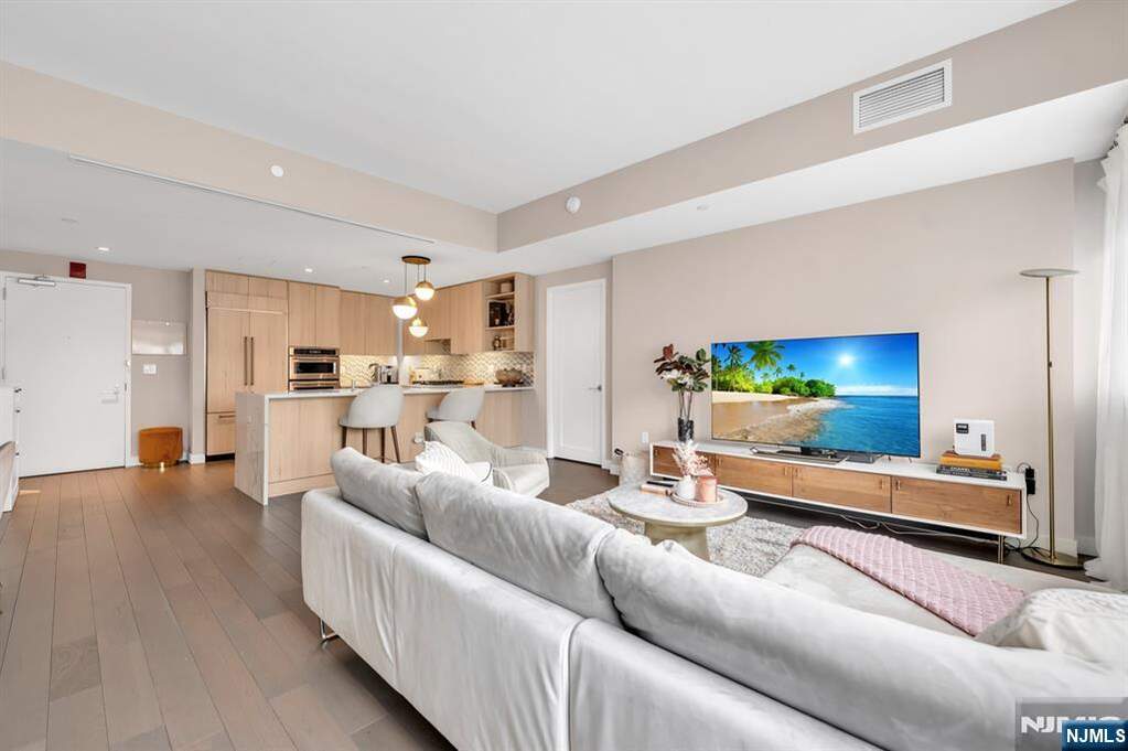 3 Bedroom Apartment/Flat's Image 12