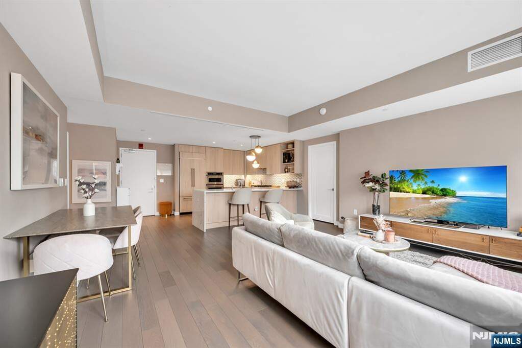 3 Bedroom Apartment/Flat's Image 14