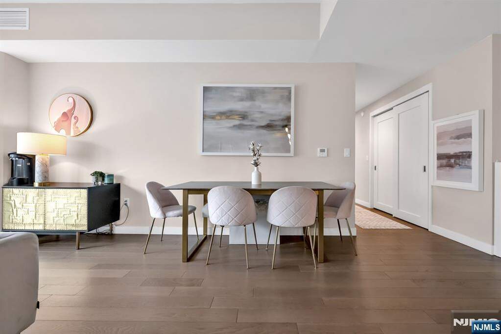 3 Bedroom Apartment/Flat's Image 16