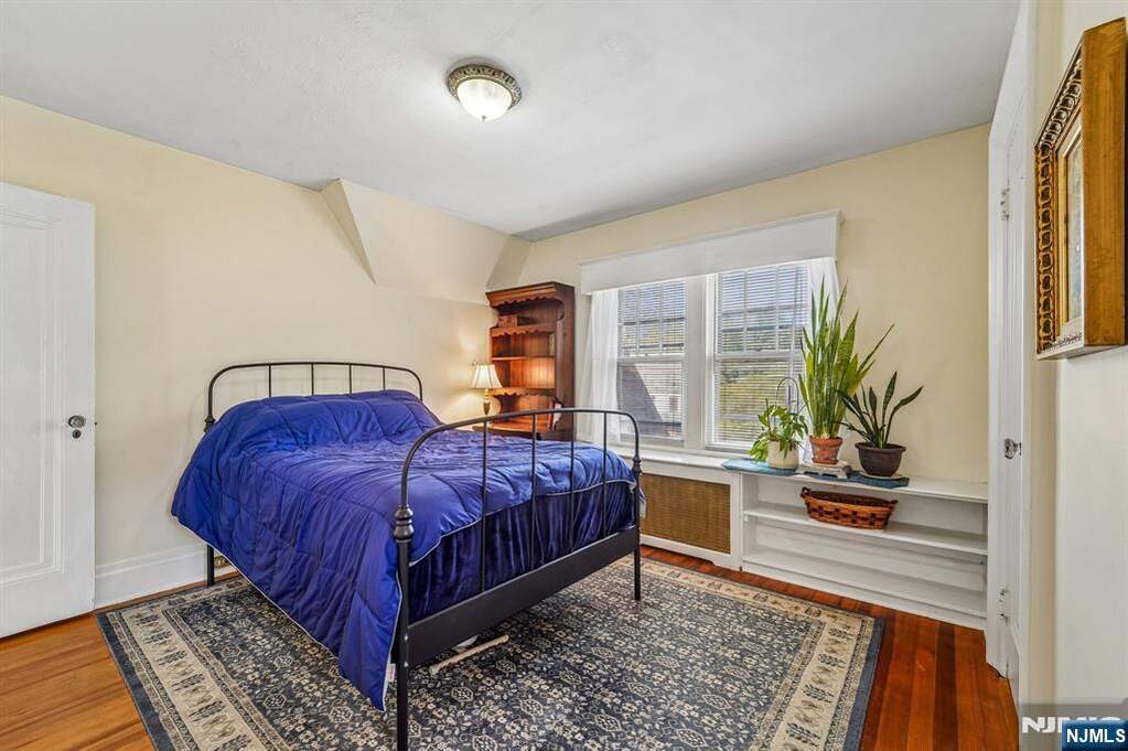 4 Bedroom Single Family Home/House's Image 15