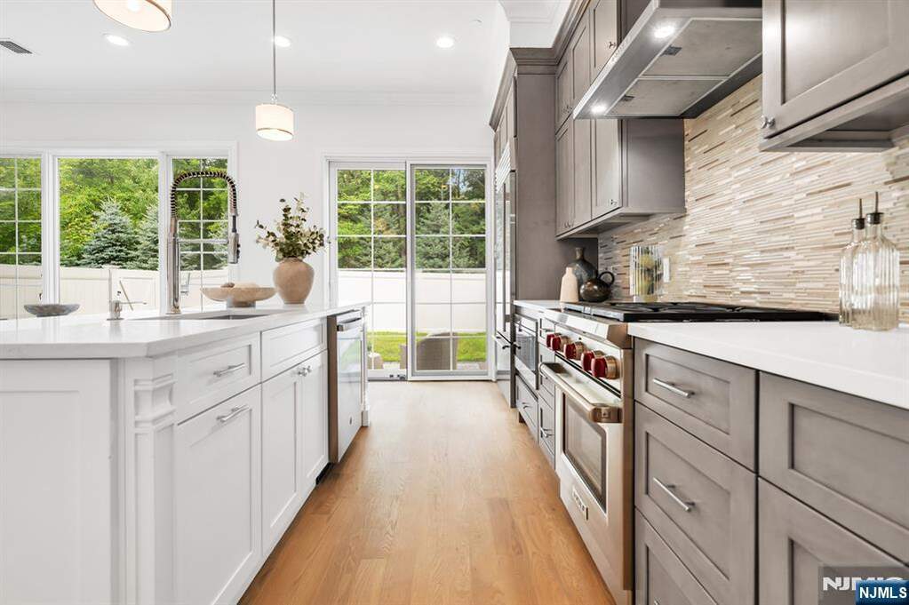 3 Bedroom Villa/Townhouse's Image 8