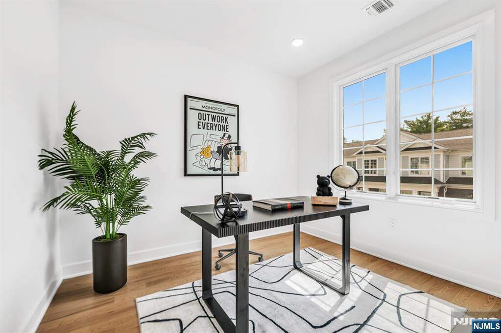 3 Bedroom Villa/Townhouse's Image 29