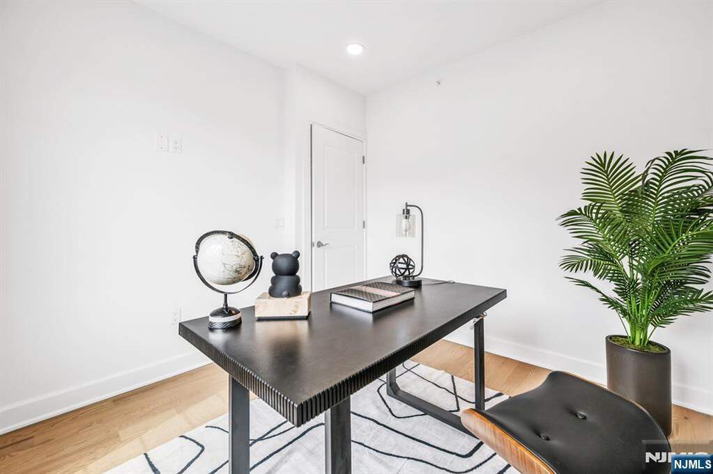 3 Bedroom Villa/Townhouse's Image 31
