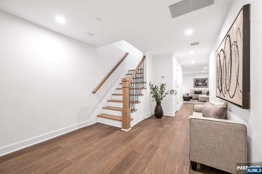 3 Bedroom Villa/Townhouse's Image 36