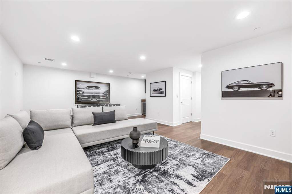 3 Bedroom Villa/Townhouse's Image 39