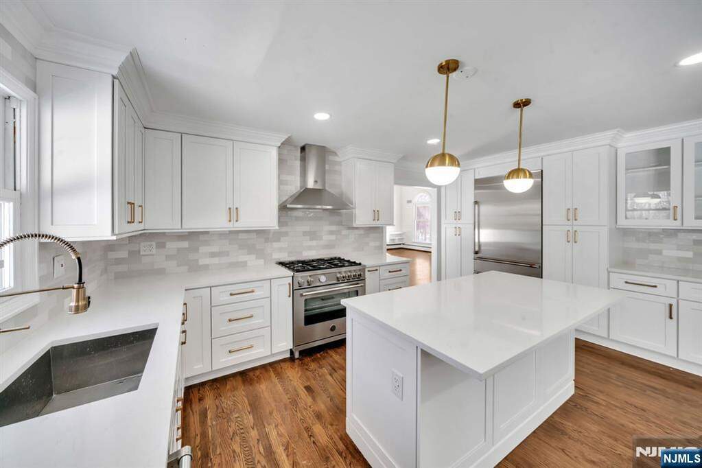4 Bedroom Single Family Home/House's Image 10