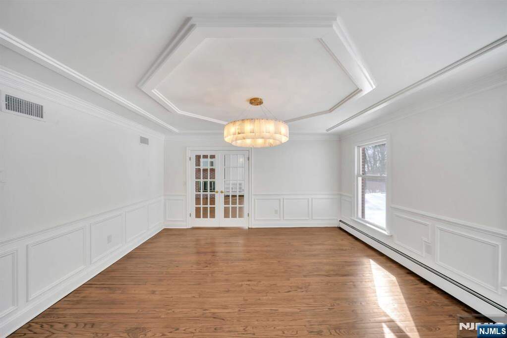 4 Bedroom Single Family Home/House's Image 18