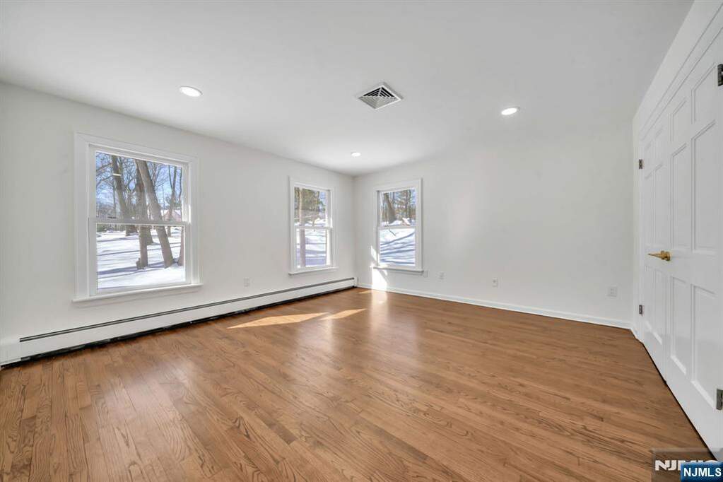 4 Bedroom Single Family Home/House's Image 24