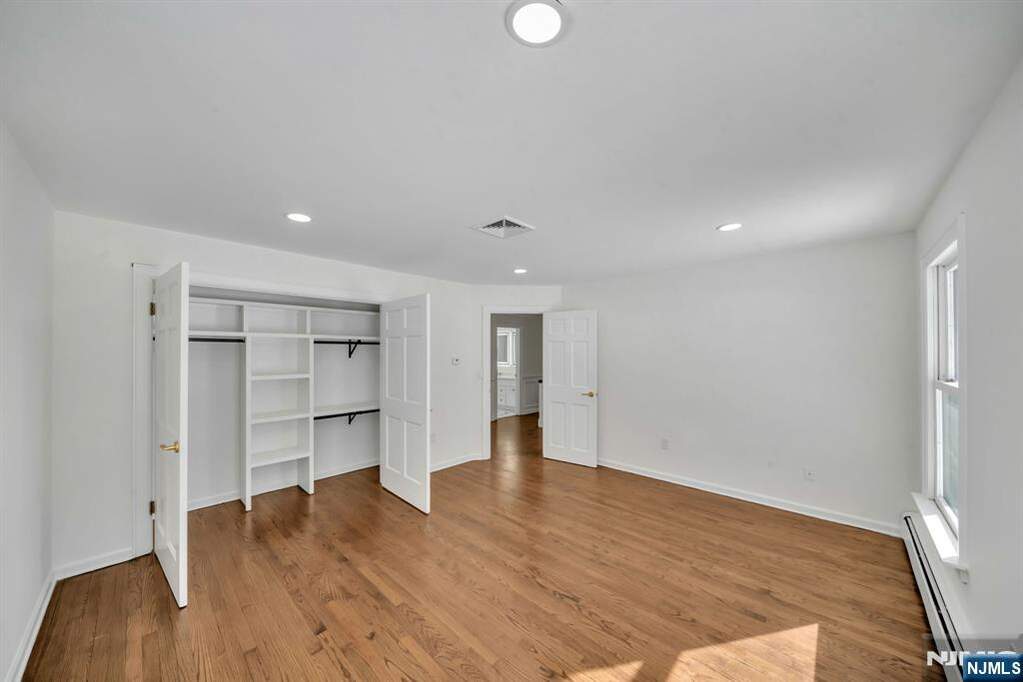 4 Bedroom Single Family Home/House's Image 29