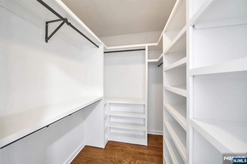 4 Bedroom Single Family Home/House's Image 35