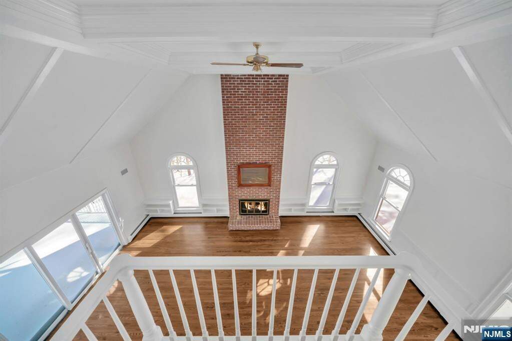 4 Bedroom Single Family Home/House's Image 37