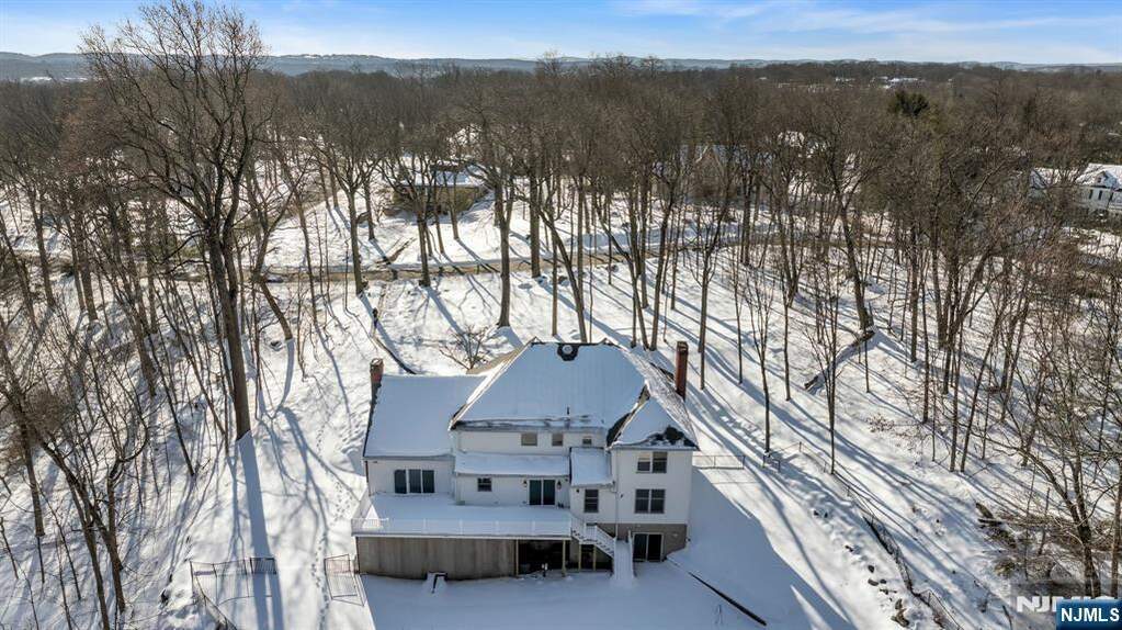 4 Bedroom Single Family Home/House's Image 47