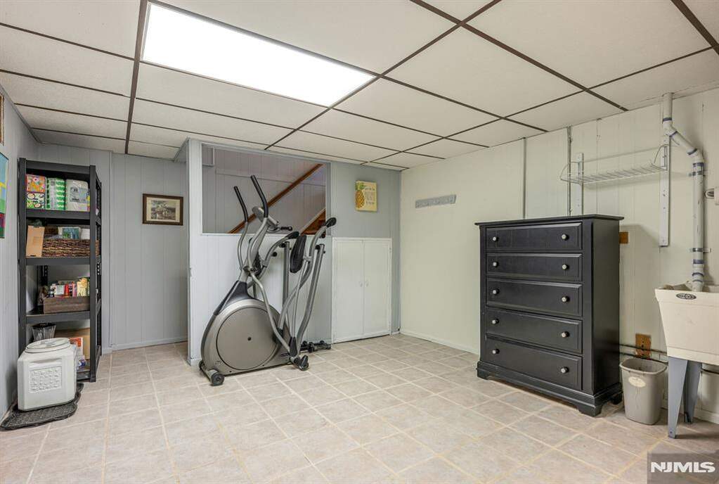 4 Bedroom Single Family Home/House's Image 27