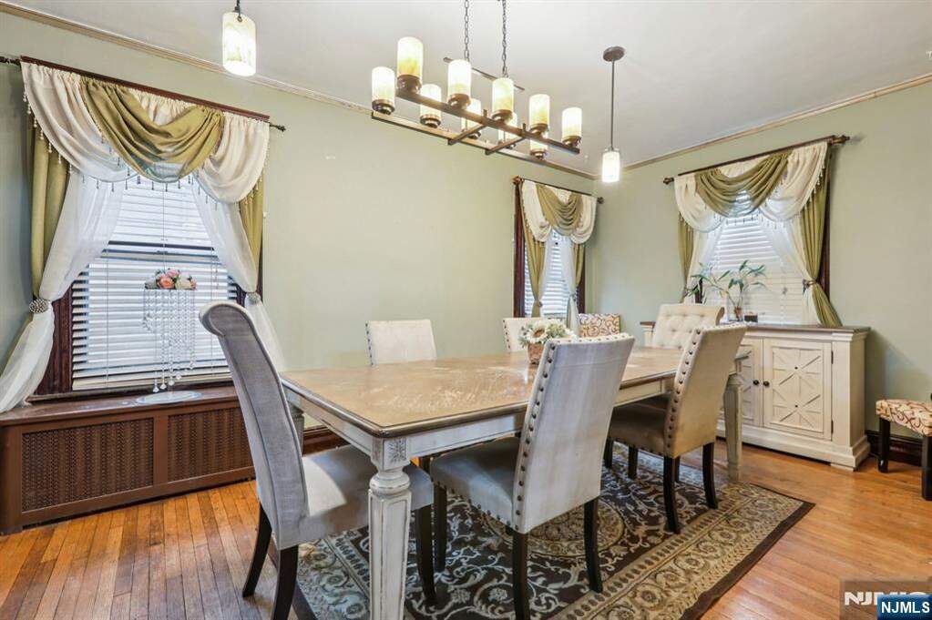 4 Bedroom Single Family Home/House's Image 8