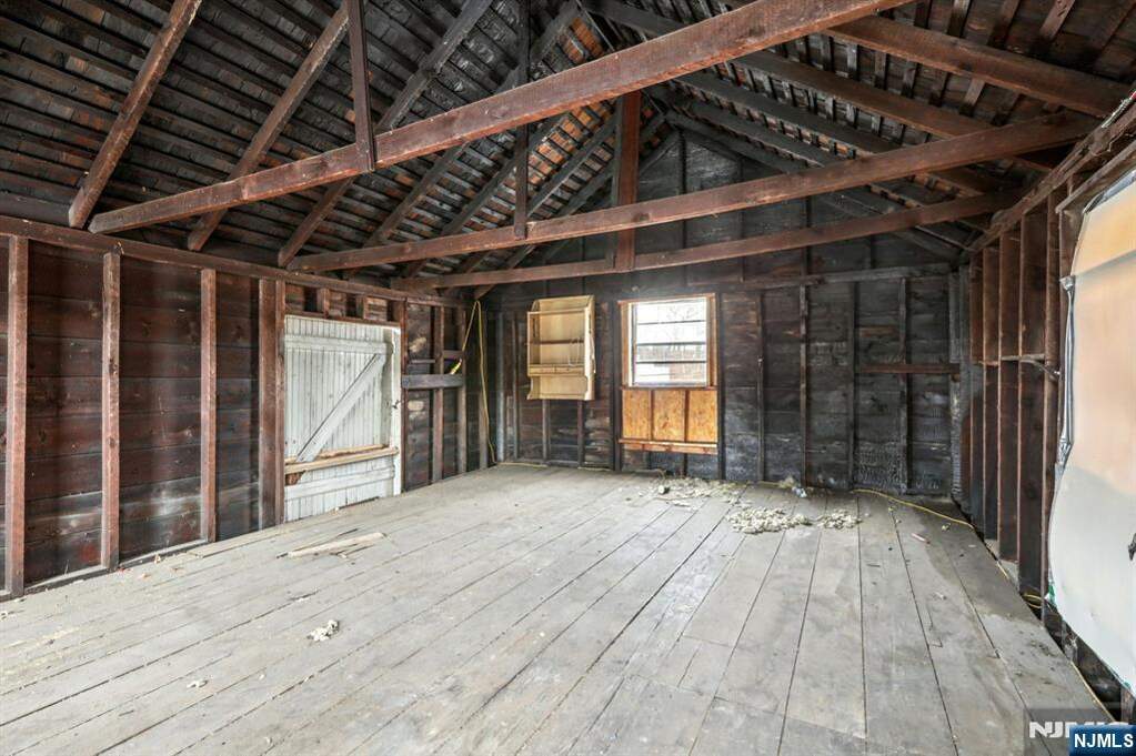 4 Bedroom Single Family Home/House's Image 28