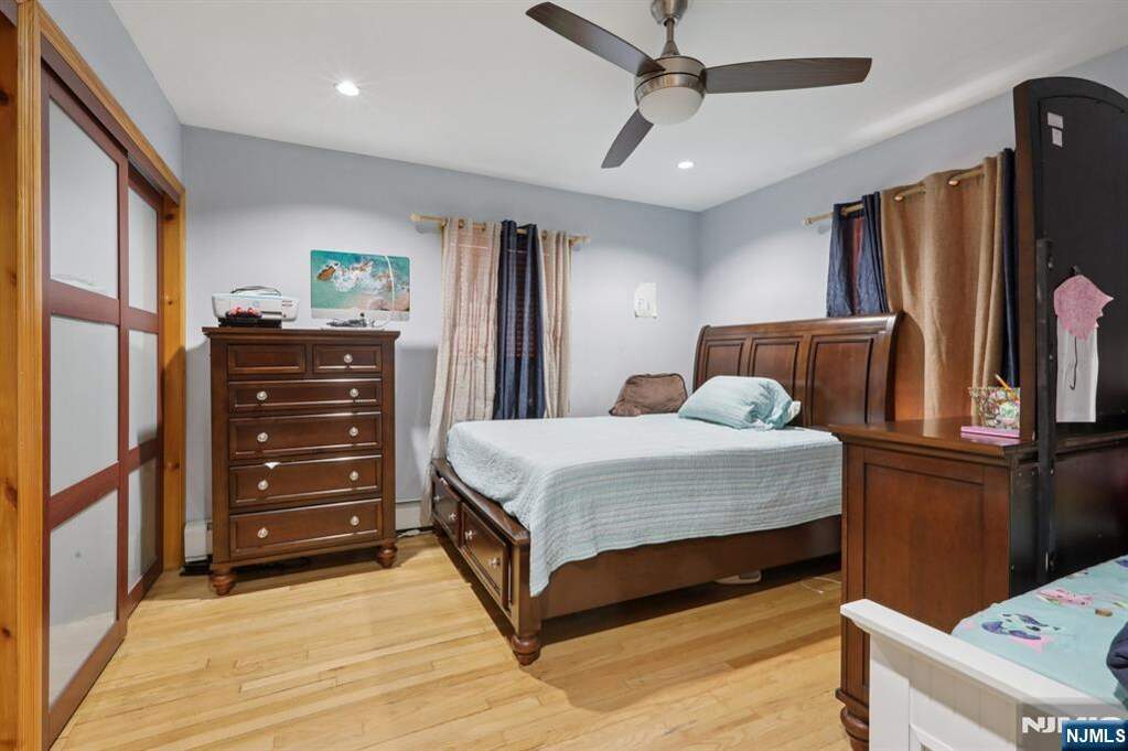 6 Bedroom Multi Unit's Image 16