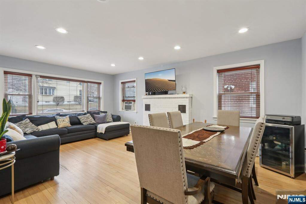 6 Bedroom Multi Unit's Image 5