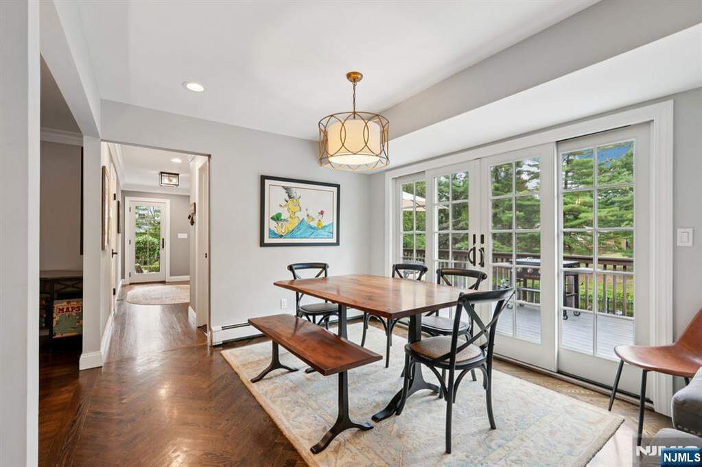4 Bedroom Single Family Home/House's Image 13