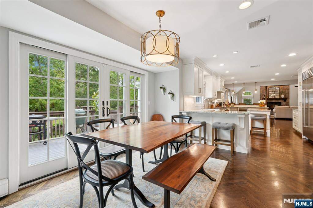 4 Bedroom Single Family Home/House's Image 14