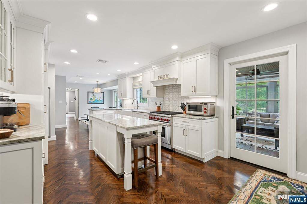 4 Bedroom Single Family Home/House's Image 15