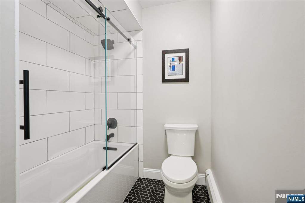 4 Bedroom Single Family Home/House's Image 25