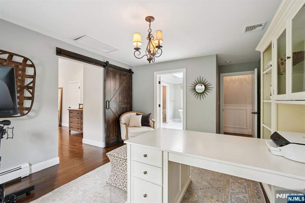 4 Bedroom Single Family Home/House's Image 30