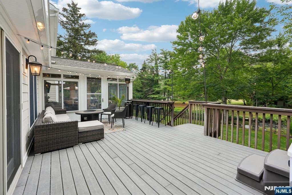 4 Bedroom Single Family Home/House's Image 40