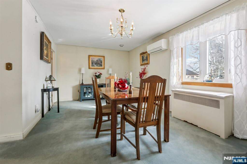 2 Bedroom Single Family Home/House's Image 8