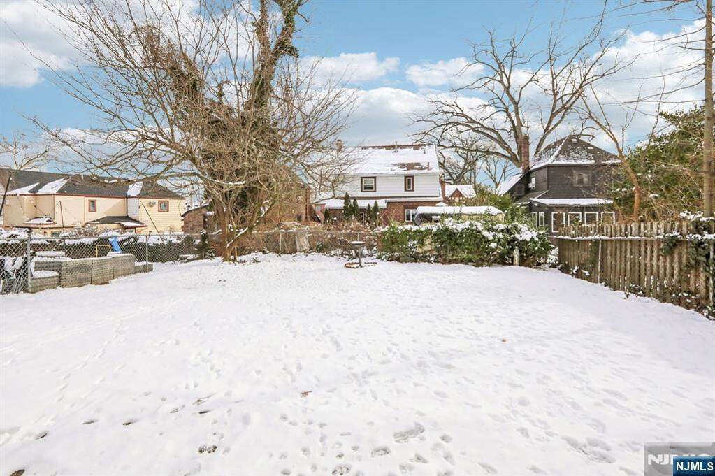 2 Bedroom Single Family Home/House's Image 28