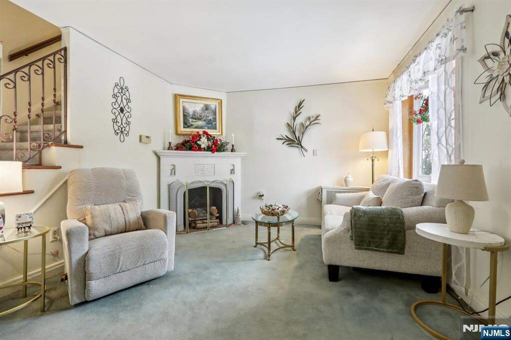2 Bedroom Single Family Home/House's Image 3