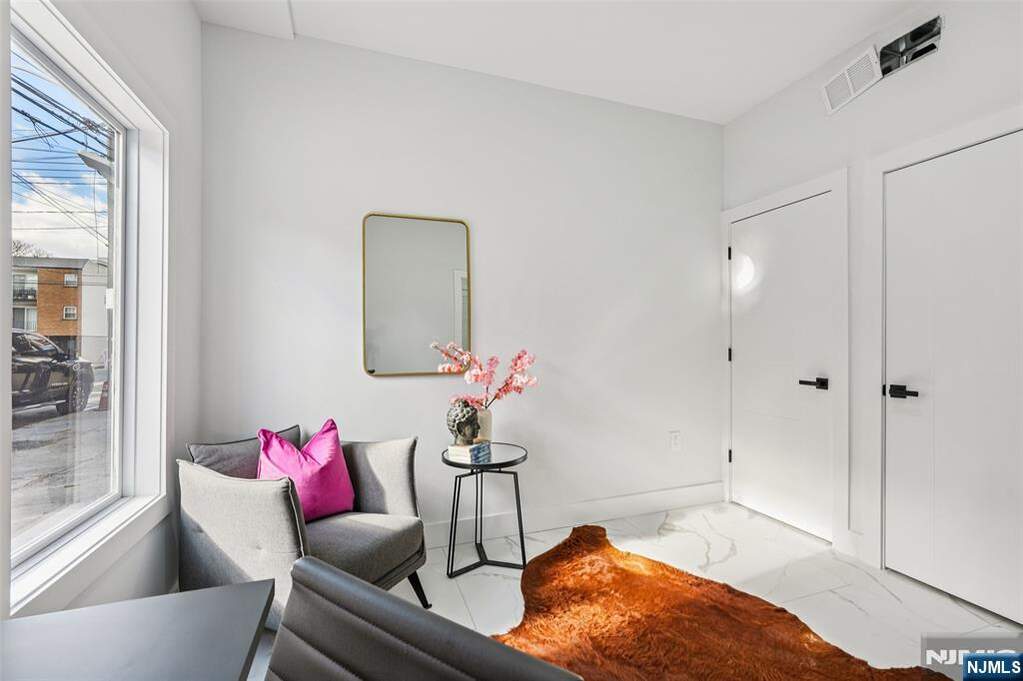 4 Bedroom Apartment/Flat's Image 9