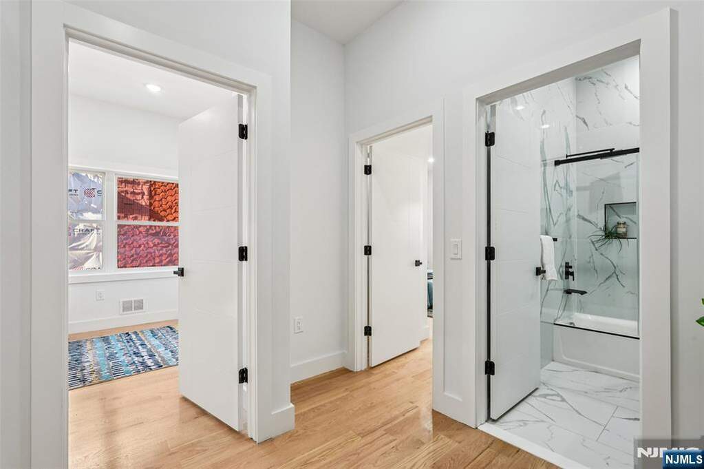 4 Bedroom Apartment/Flat's Image 11