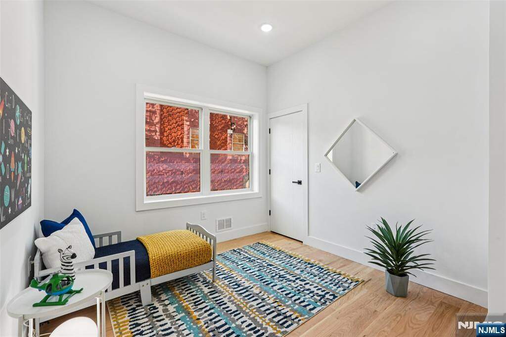 4 Bedroom Apartment/Flat's Image 21