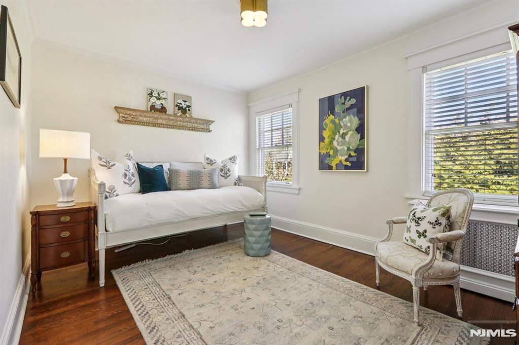 5 Bedroom Single Family Home/House's Image 21
