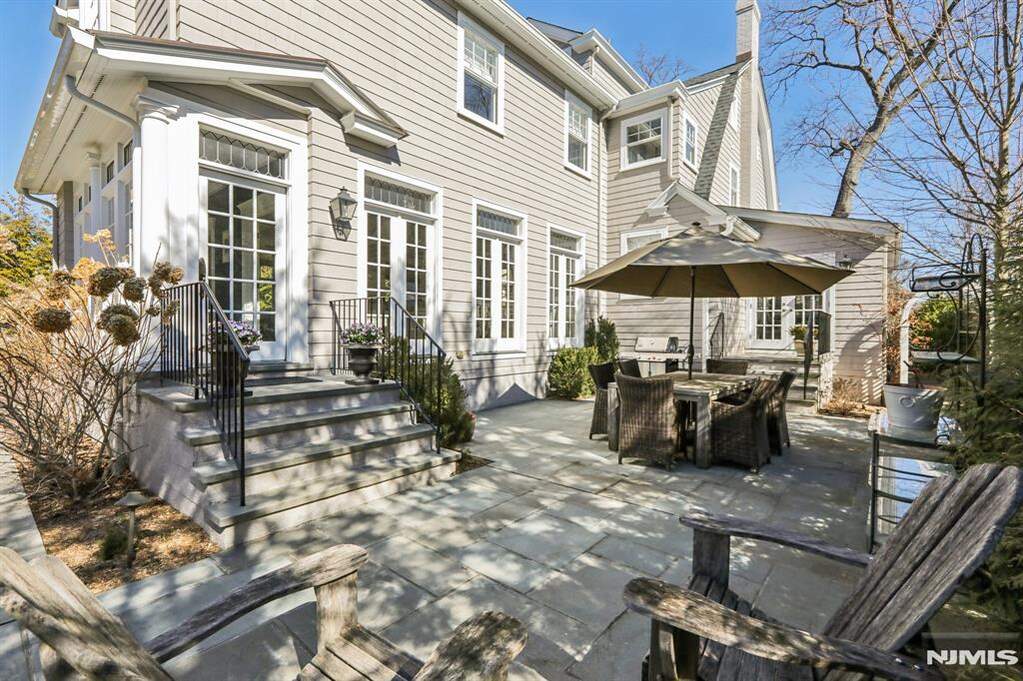 5 Bedroom Single Family Home/House's Image 30