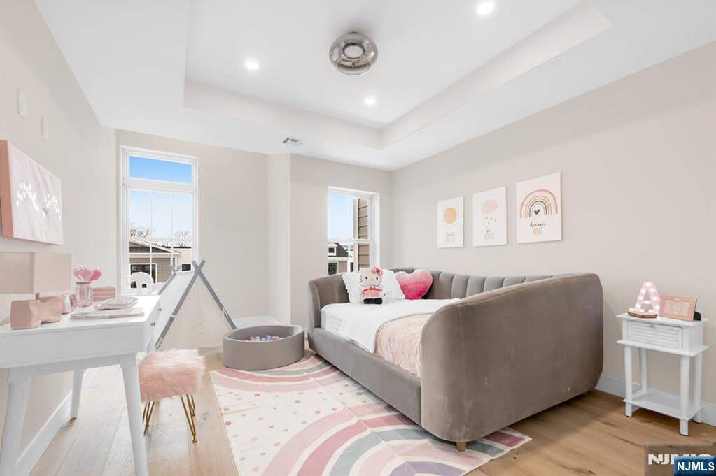 3 Bedroom Villa/Townhouse's Image 21