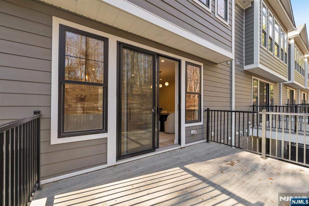 3 Bedroom Villa/Townhouse's Image 30