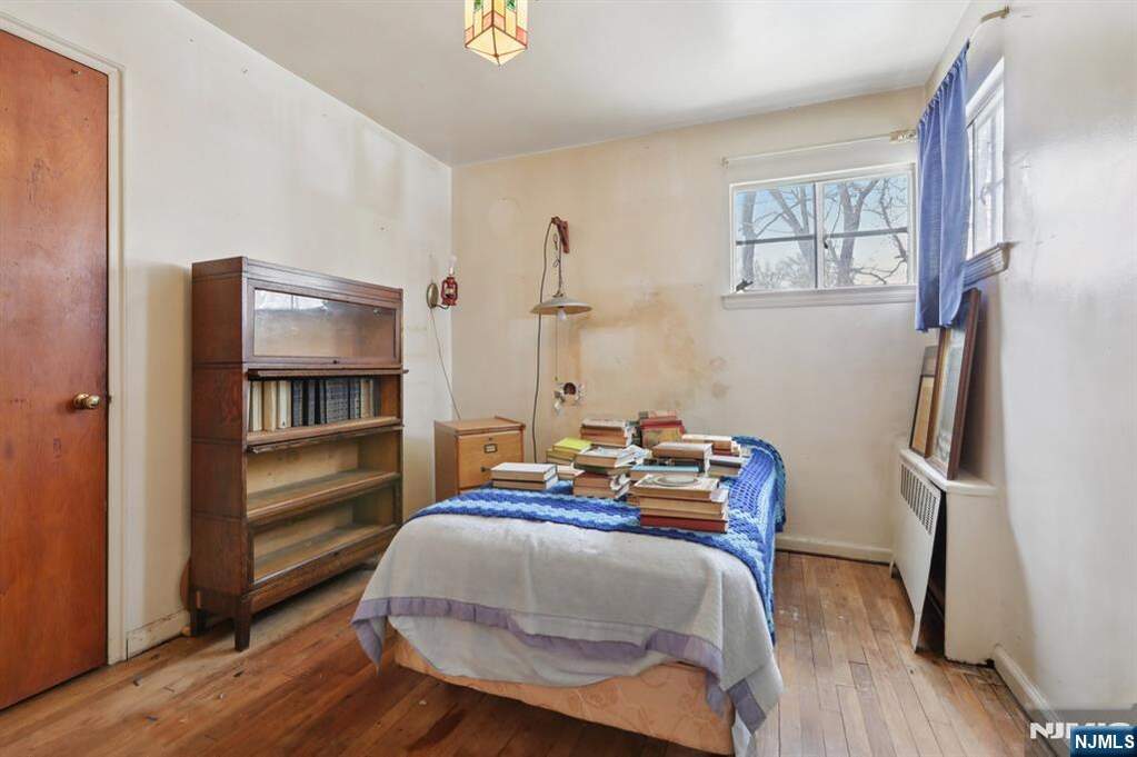 3 Bedroom Single Family Home/House's Image 11