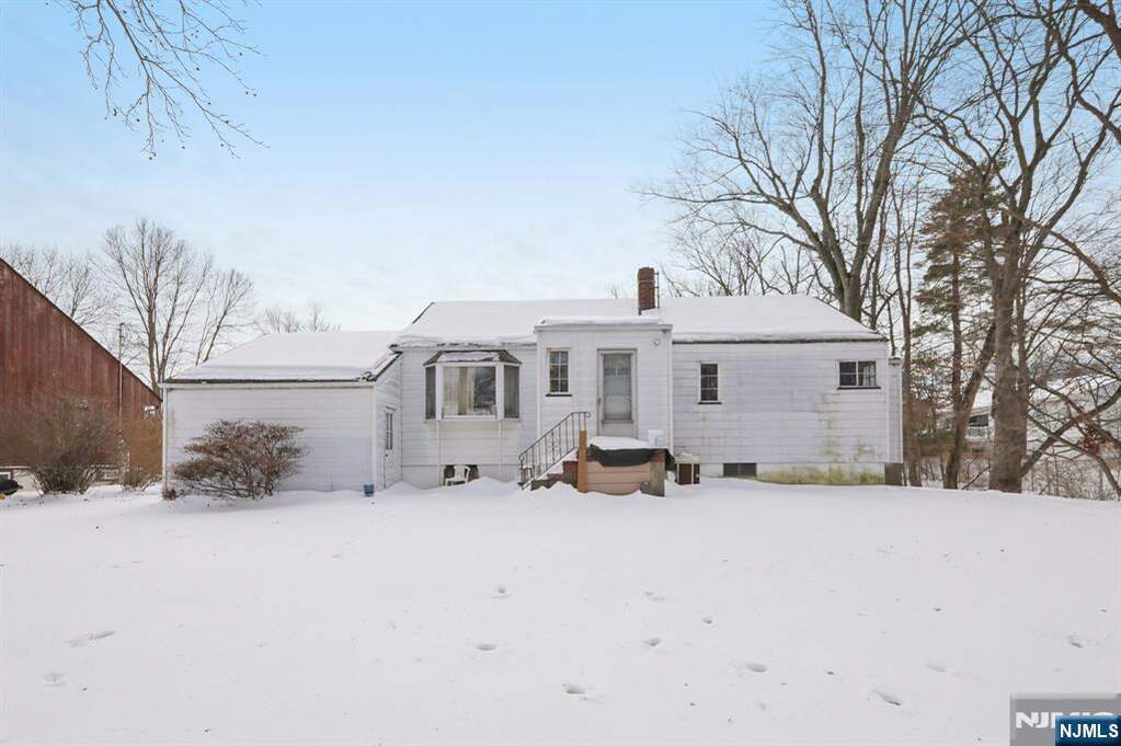 3 Bedroom Single Family Home/House's Image 18