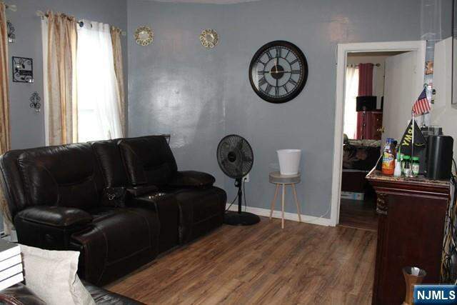 7 Bedroom Multi Unit's Image 18