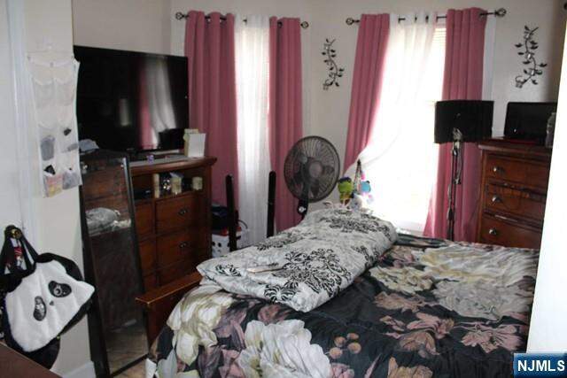7 Bedroom Multi Unit's Image 19