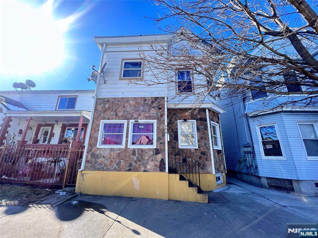 7 Bedroom Multi Unit's Image 38