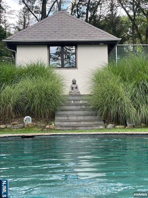 5 Bedroom Single Family Home/House's Image 34