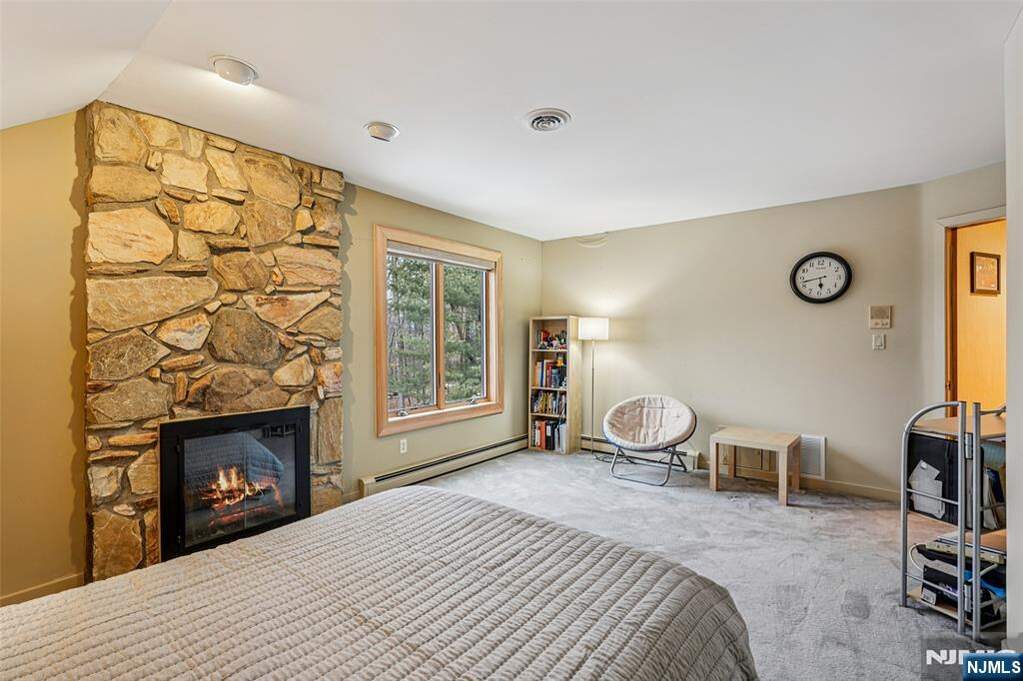 5 Bedroom Single Family Home/House's Image 26