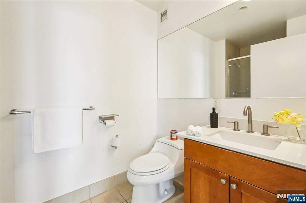 2 Bedroom Apartment/Flat's Image 14