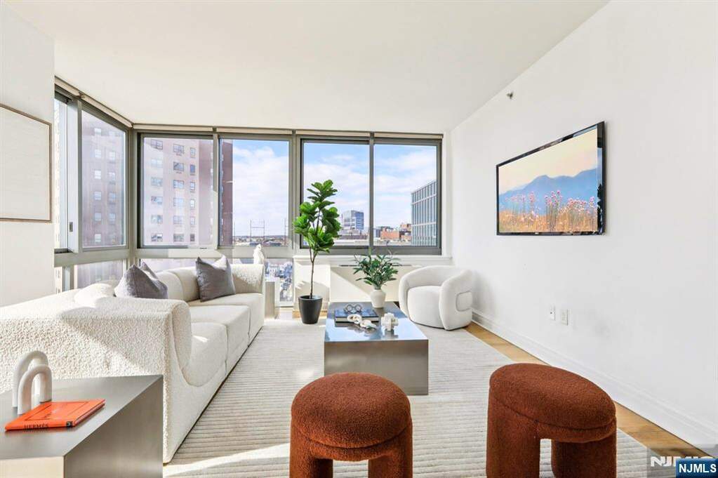 2 Bedroom Apartment/Flat's Image 3