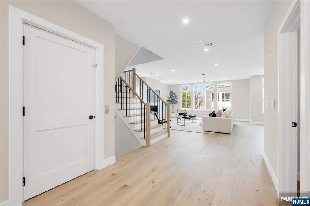 3 Bedroom Villa/Townhouse's Image 11