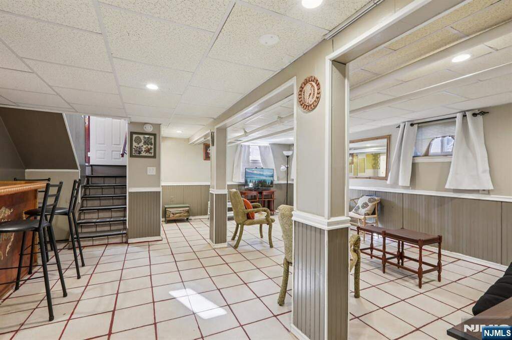 3 Bedroom Single Family Home/House's Image 27