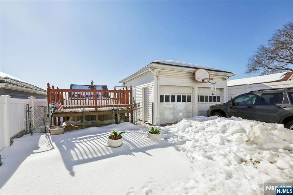 3 Bedroom Single Family Home/House's Image 29